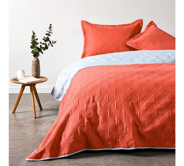 Quilt 2 plazas bicolor Coral, American Family
